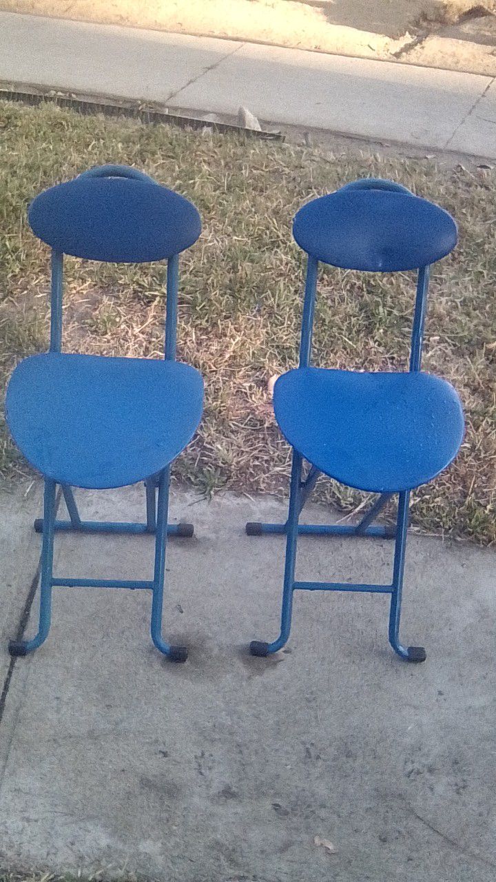 !! 2 Folding Chairs Metal Frame 
