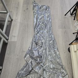 NEW LONG ELEGANT SEQUIN DRESS SIZE SMALL