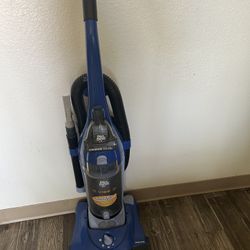 Dirt Devil Vacuum Machine