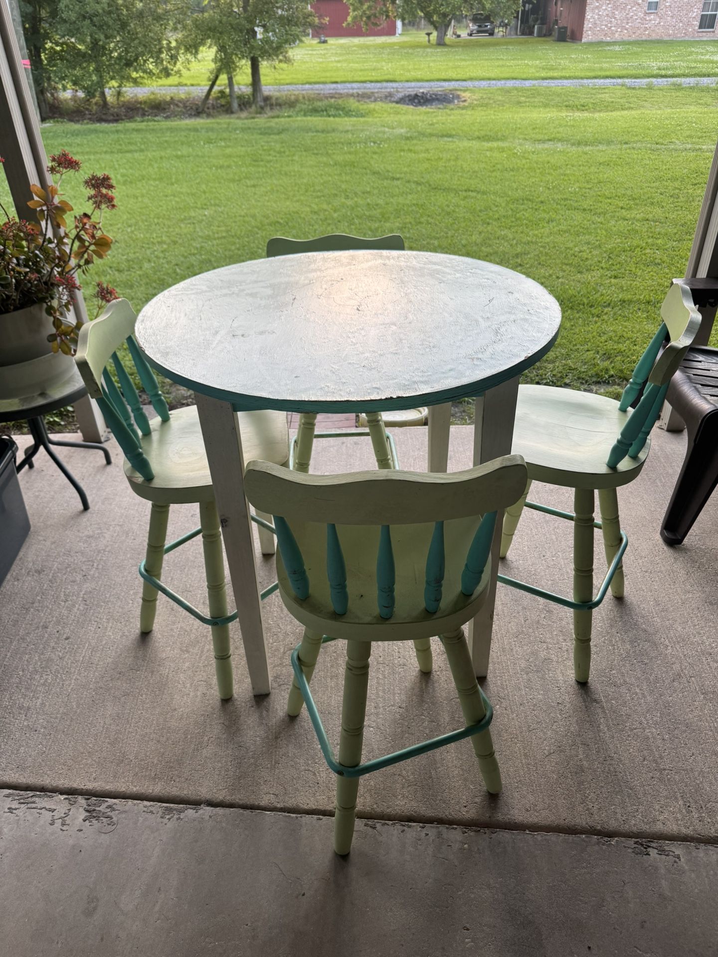 Outdoor Table And Chairs