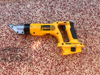 Dewalt 18V Double Cuts w/ 20V adapter