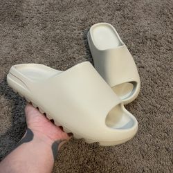 Yeezy Slides 