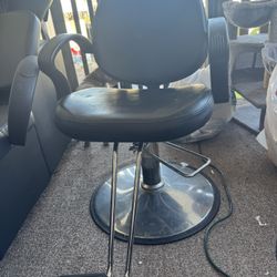 Hair salon chair ✂️💇‍♀️