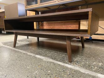 ASHLEY FURNITURE Kisper Brown Cocktail Table