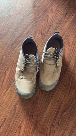 On cloud Women’s shoes 9