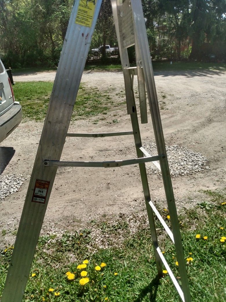 Aluminum Ladder