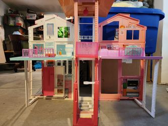 Used doll house