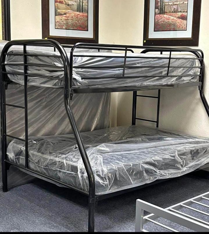 New Bunk Bed Wht Matres For $399