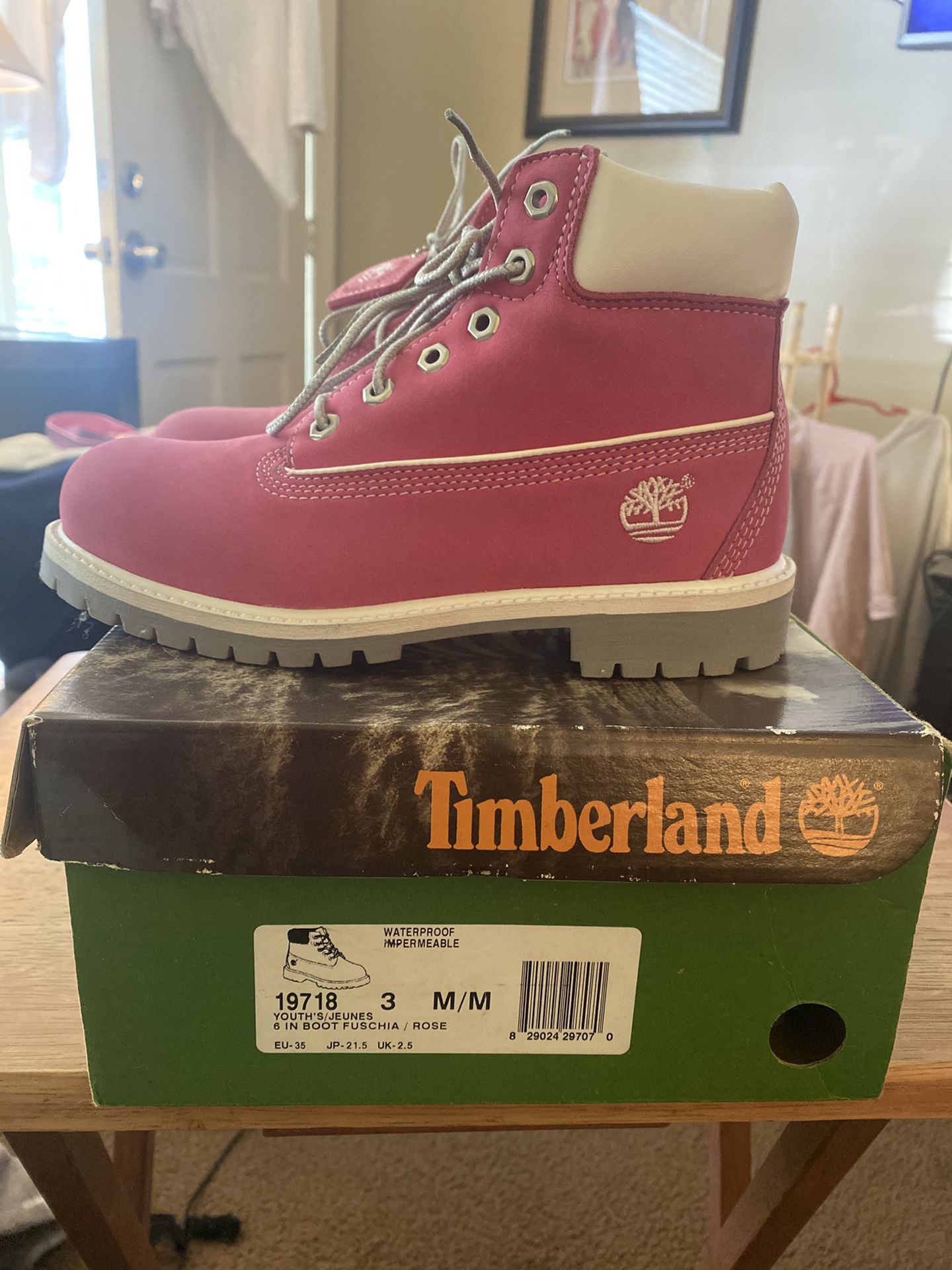 Timberland waterproof 🥾 s size 3 new DS