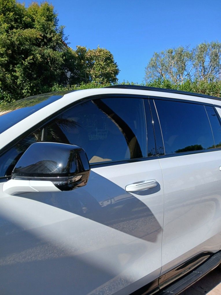 WINDOW FILM AUTOMOTIVE TINT
