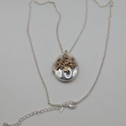 Family tree Lockett necklace 