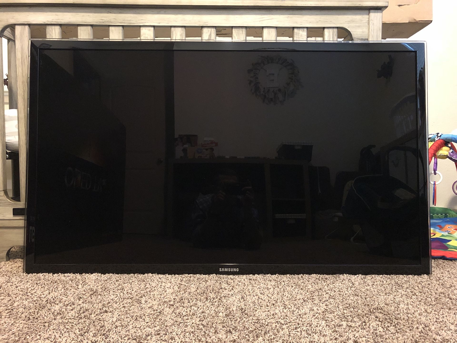 Samsung 55” LED HD Smart TV. Model: UN55D6000SF