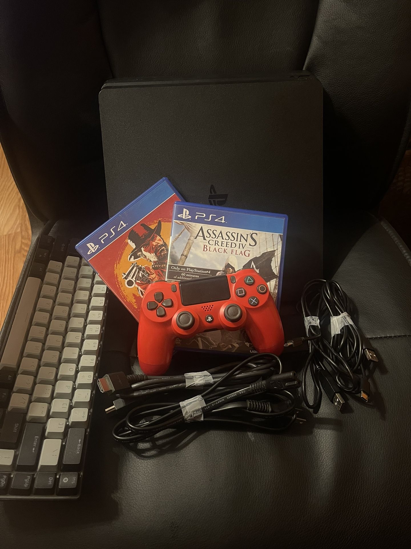 Ps4 Slim(with Accessories)