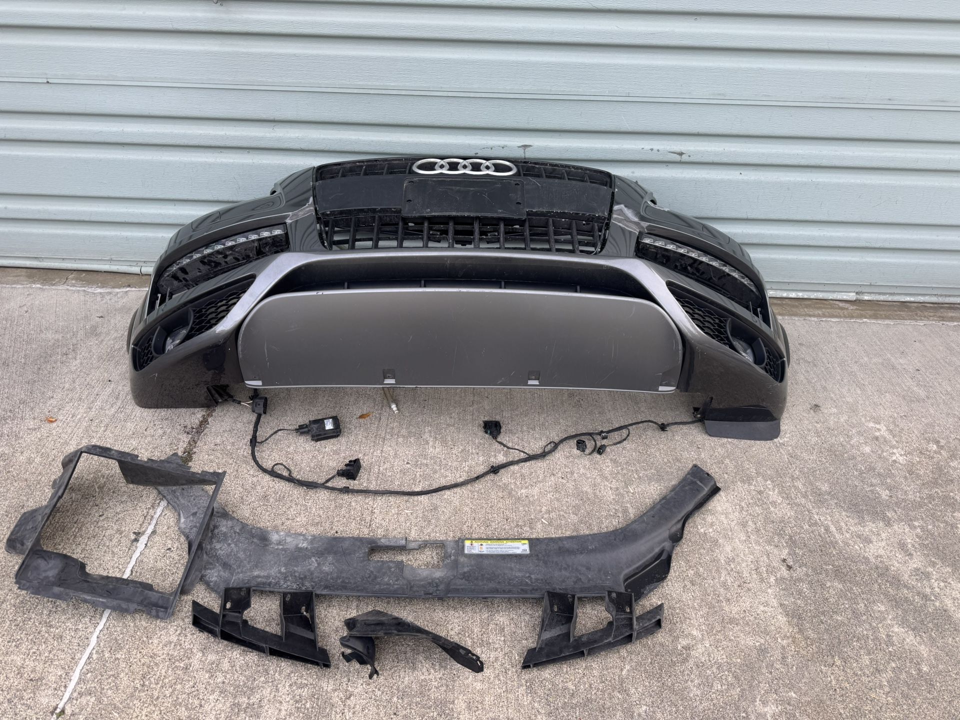 2010 2011 2012 2013 2014 2015 AUDI Q7 Front Bumper