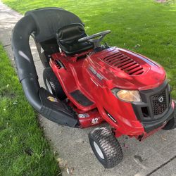 Riding Lawn Mower With Bagger System 