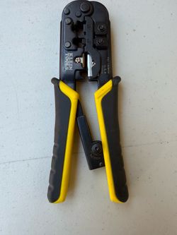 Klein Tools VDV226-011-SEN Ratcheting Modular Crimper/Stripper NEW