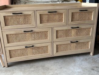 Dresser and night stand set
