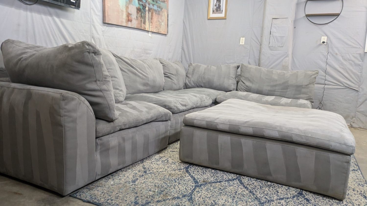 🛋️💥 5 Pieces Cloud sectional 💥 Free Delivery And Financing Available!