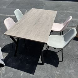 Modern Dining Table with 4 Velvet Chairs – Sturdy & Stylish