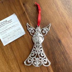 Lenox Christmas Angel Ornament - Silverplated - Holiday Greetings - 5 in x 3 in 