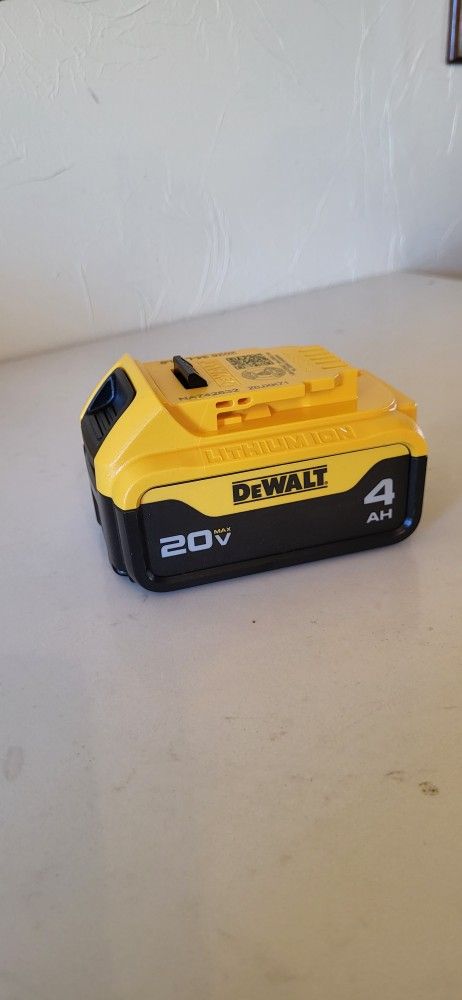 20V MAX Lithium lon 4.0Ah BATTERY