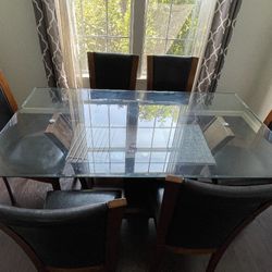 Dinning Table with 6 Chairs