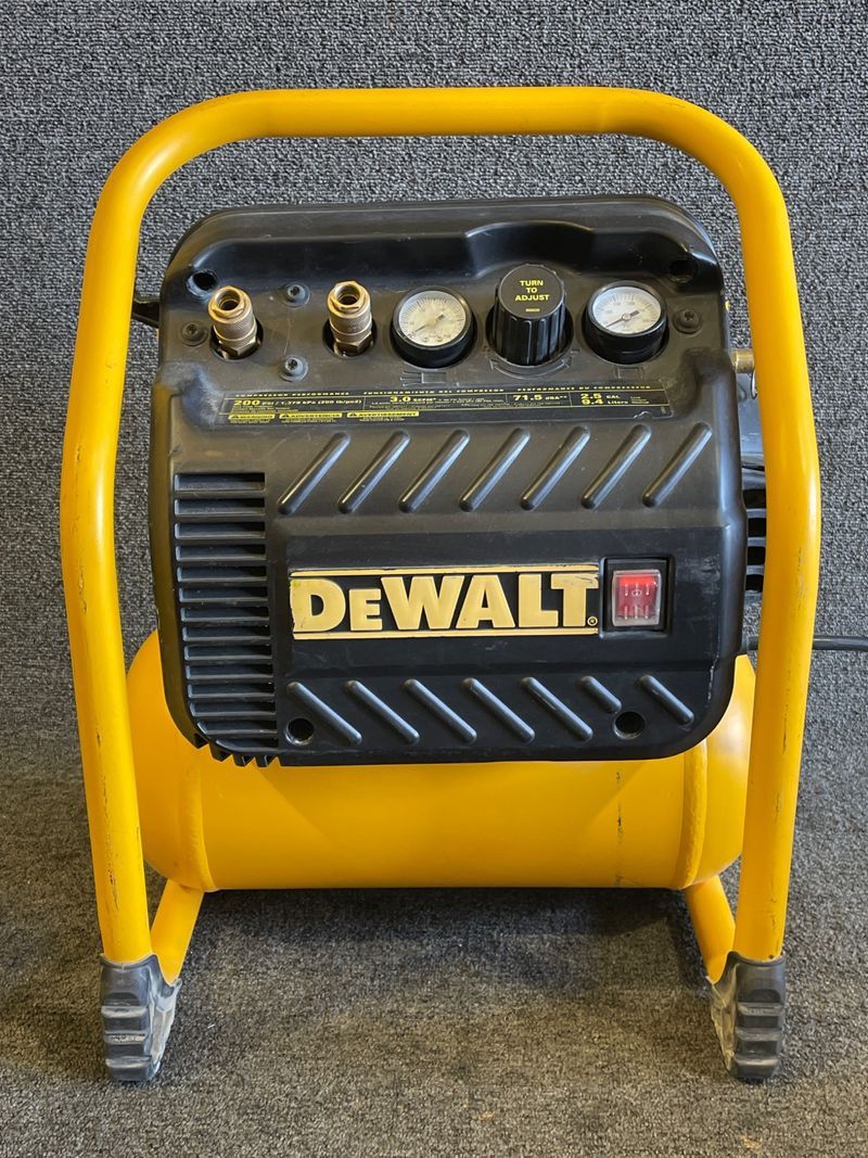 Dewalt Compressor 