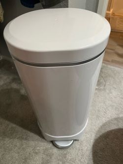 Munchkin Step Diaper Pail