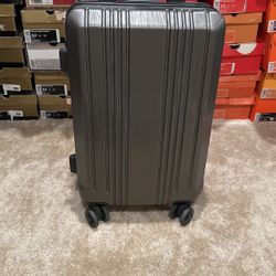 Carry On Bag - TSA APPROVED 