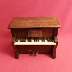 Vintage Miniature Toy Piano Coaster Set