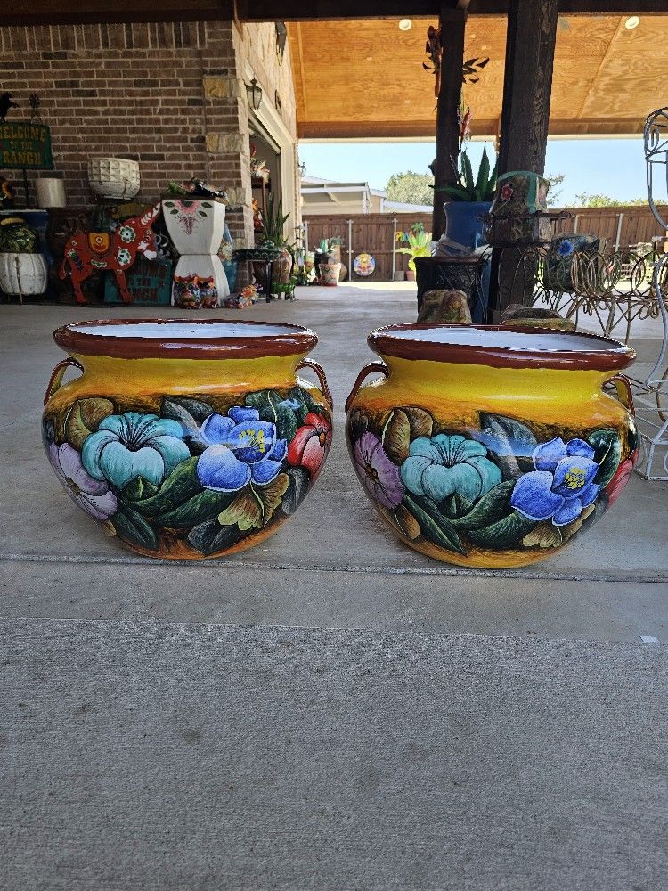 Authentic Mayolica Talavera Yellow Clay Pots (Planters) Plants. Pottery $65 cada una.