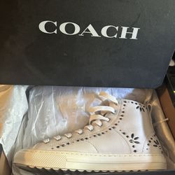 AUTHENTIC COACH SHOES  Size 7.5 