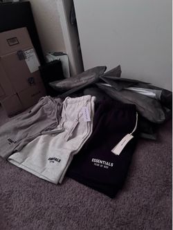 Essentials Shorts (DM SIZE)