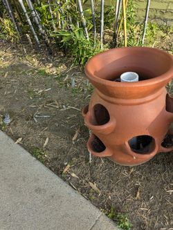 Clay Planter 11' Wide/16' High