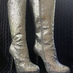 Ellie Women’s Zara Silver Glitter Boots