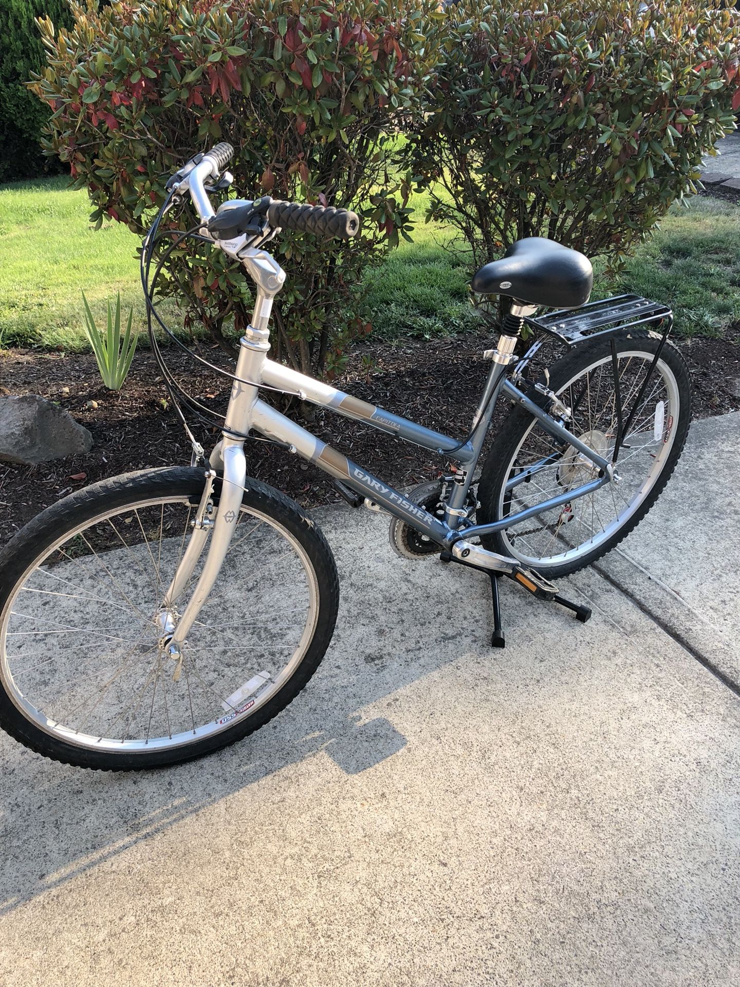 Gary Fisher Capitola, aluminum very light mountain bike, like new!!!