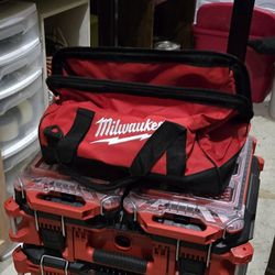 Milwaukee Rolling Packout Kit