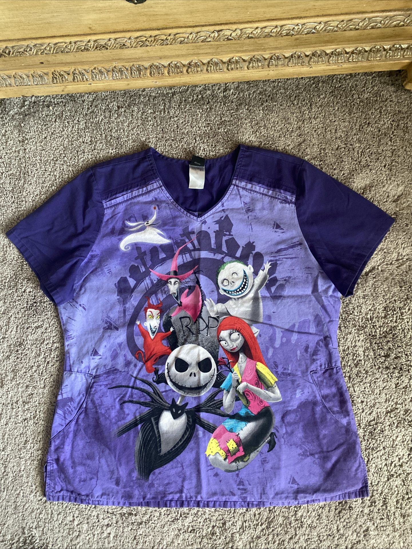 Disney Tim Burton’s Nightmare Before Christmas Medical Scrub Top Size XL