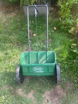 Scotts AccuGreen 1000 Drop Spreader