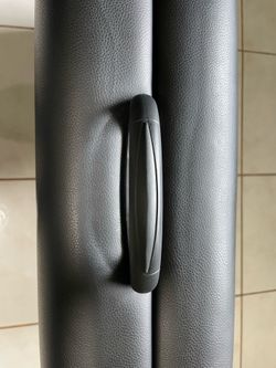 Massage table