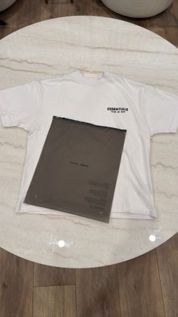 Essentials fear of god tee