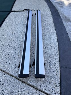 Thule Aero Extended Crossbar Set. Model#SOA567X010