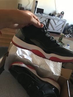 Jordan 11 retro bred low size9.5