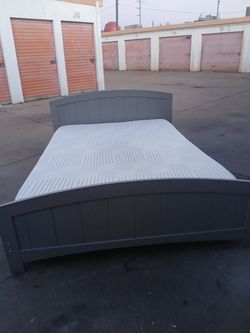 Low full size bed