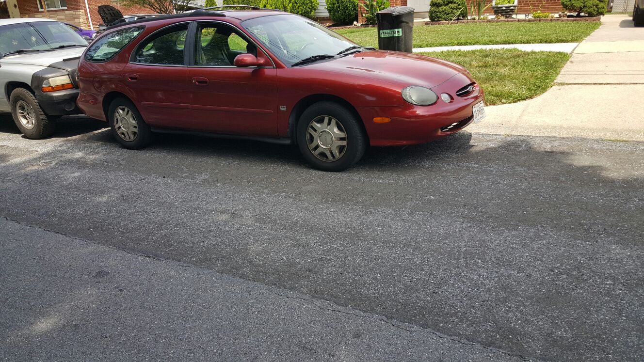 1999 Ford Taurus