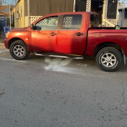 2004 nissan titan crew