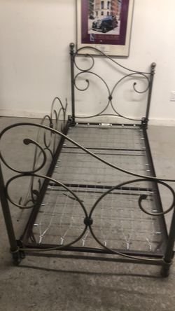 Twin size bed missing screws