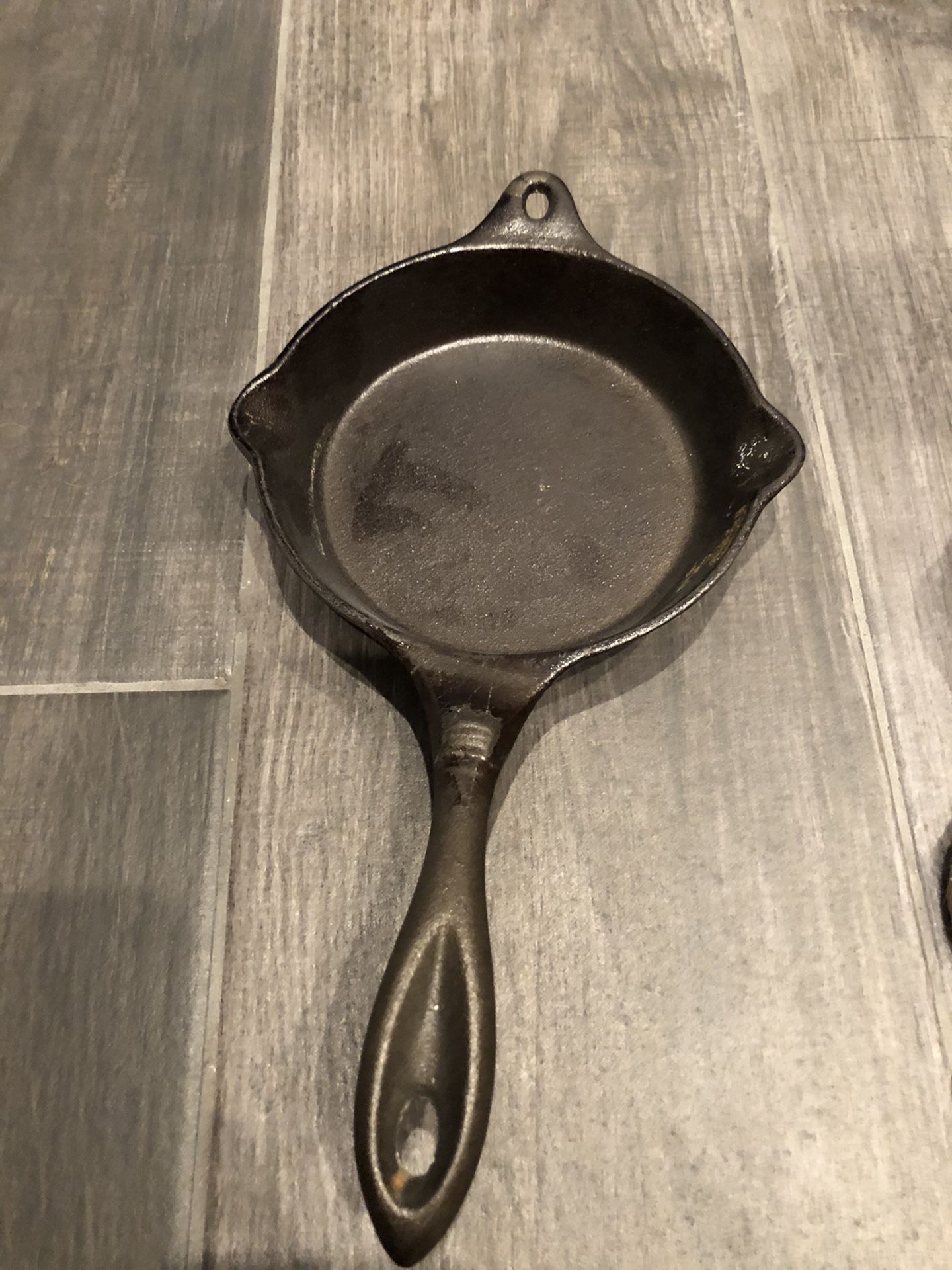 Small cast iron skillet