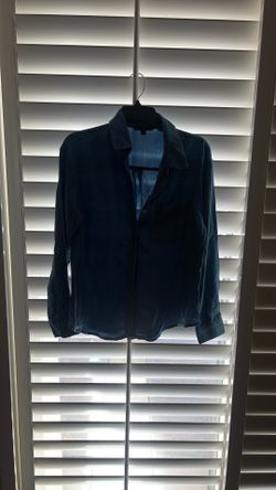 Women’s button up