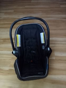 GRACO SNUG RIDE LITE LX CAR SEAT  / manufacturerd on September 25 2023